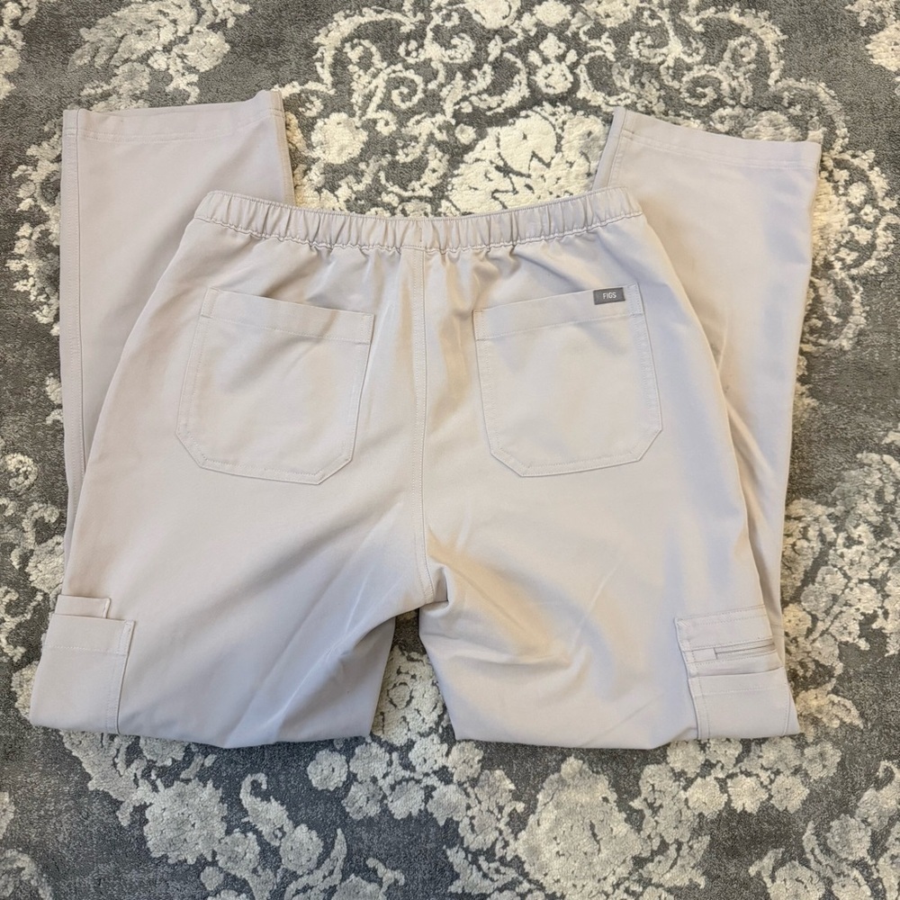 Figs Cairo Cargo Scrub Pants - Picture 5 of 6
